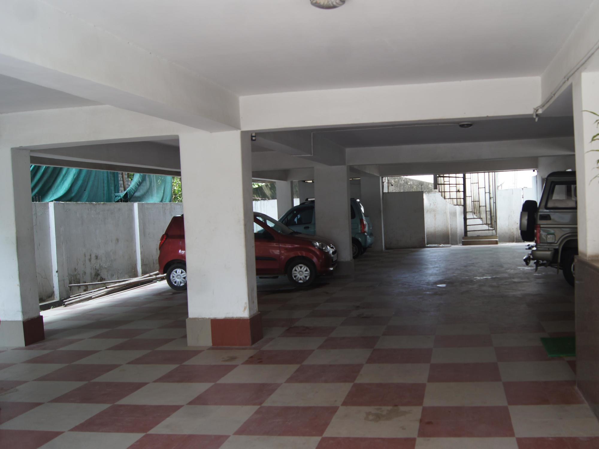 Hotel Siroy Classic Guwahati Esterno foto